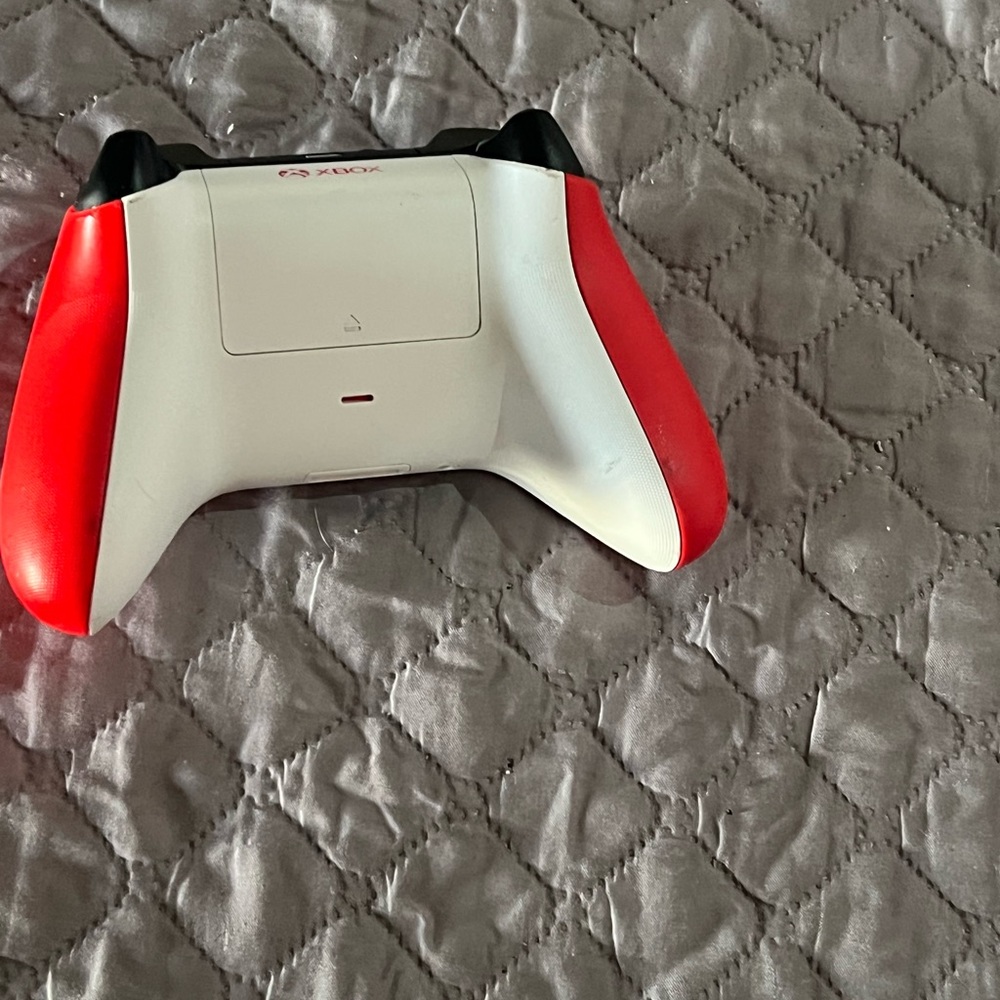 I am selling a xbox one controller it is red
